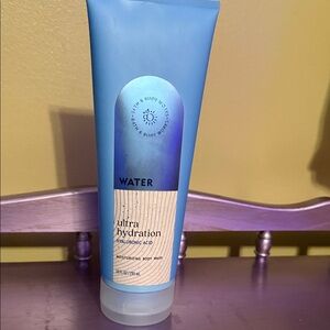 Bath & Body Works Ultra Hydration Body Wash - Blue